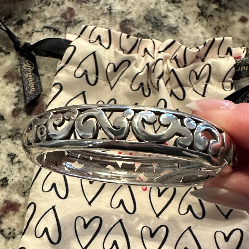 NWT Brighton contempo Silver Hinged Bangle - Picture 3 of 4
